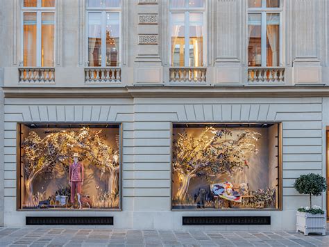 dior window display 2018|Dior 30 montaigne windows.